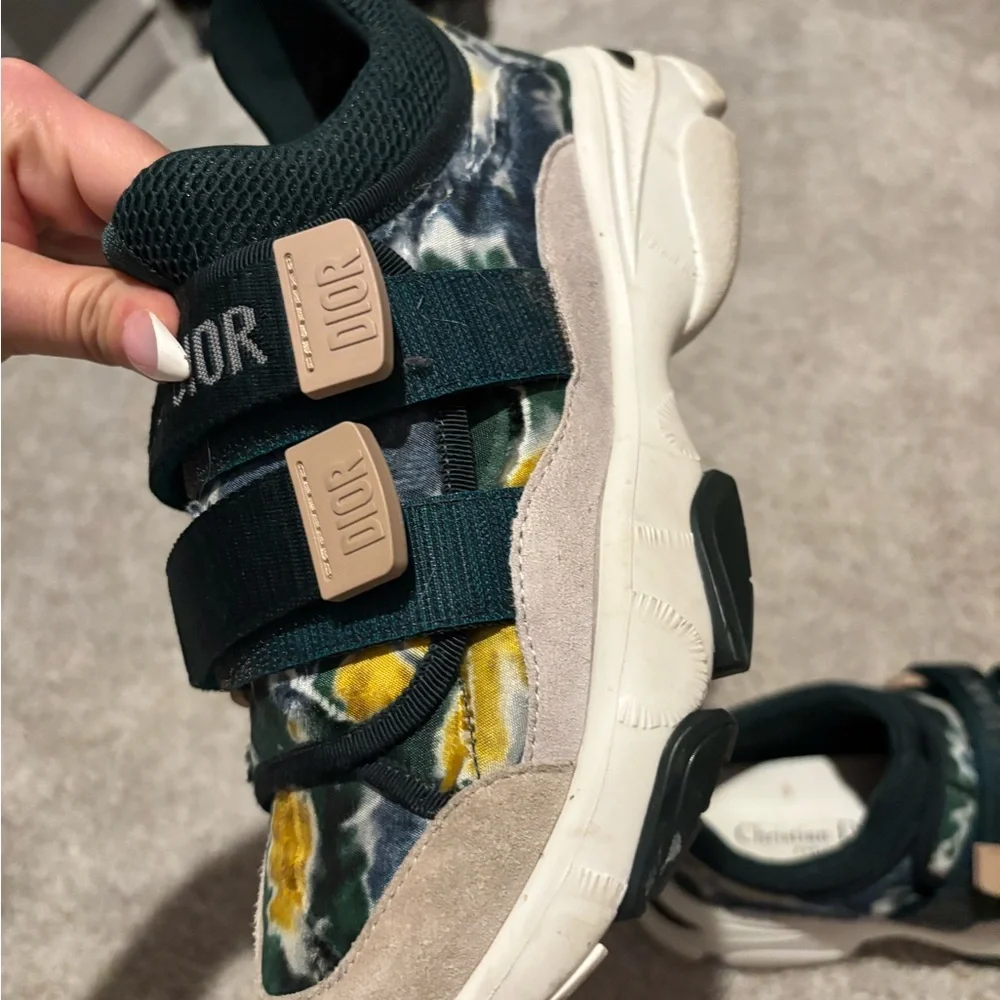 Dior women’s sneakers - Picture 3 of 8